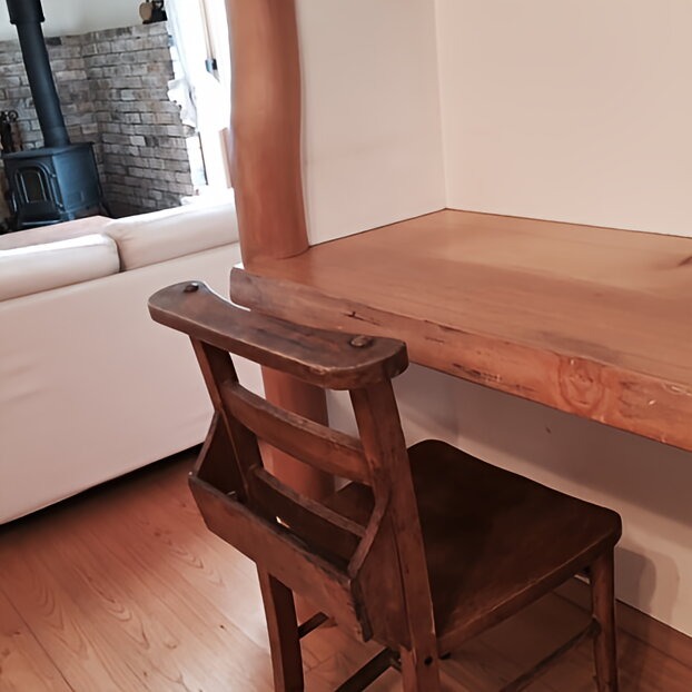 一枚板のテーブル