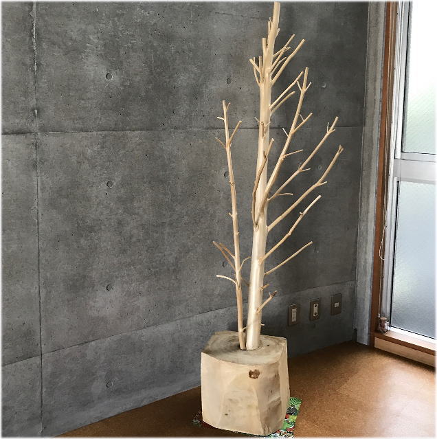 枝付き丸太のオブジェクト