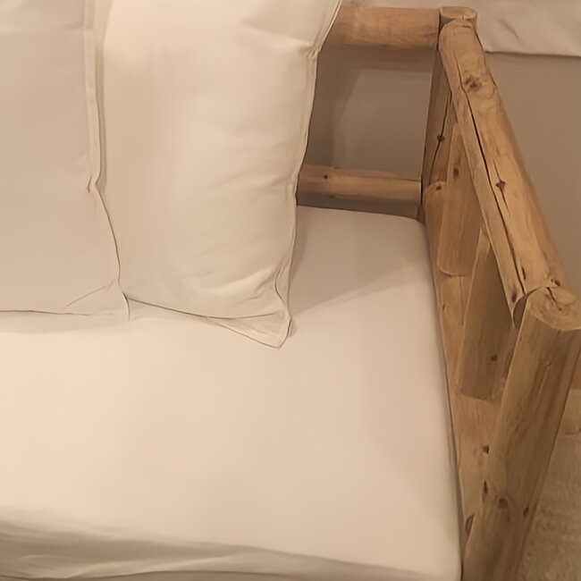 杉の細丸太で手作りソファー